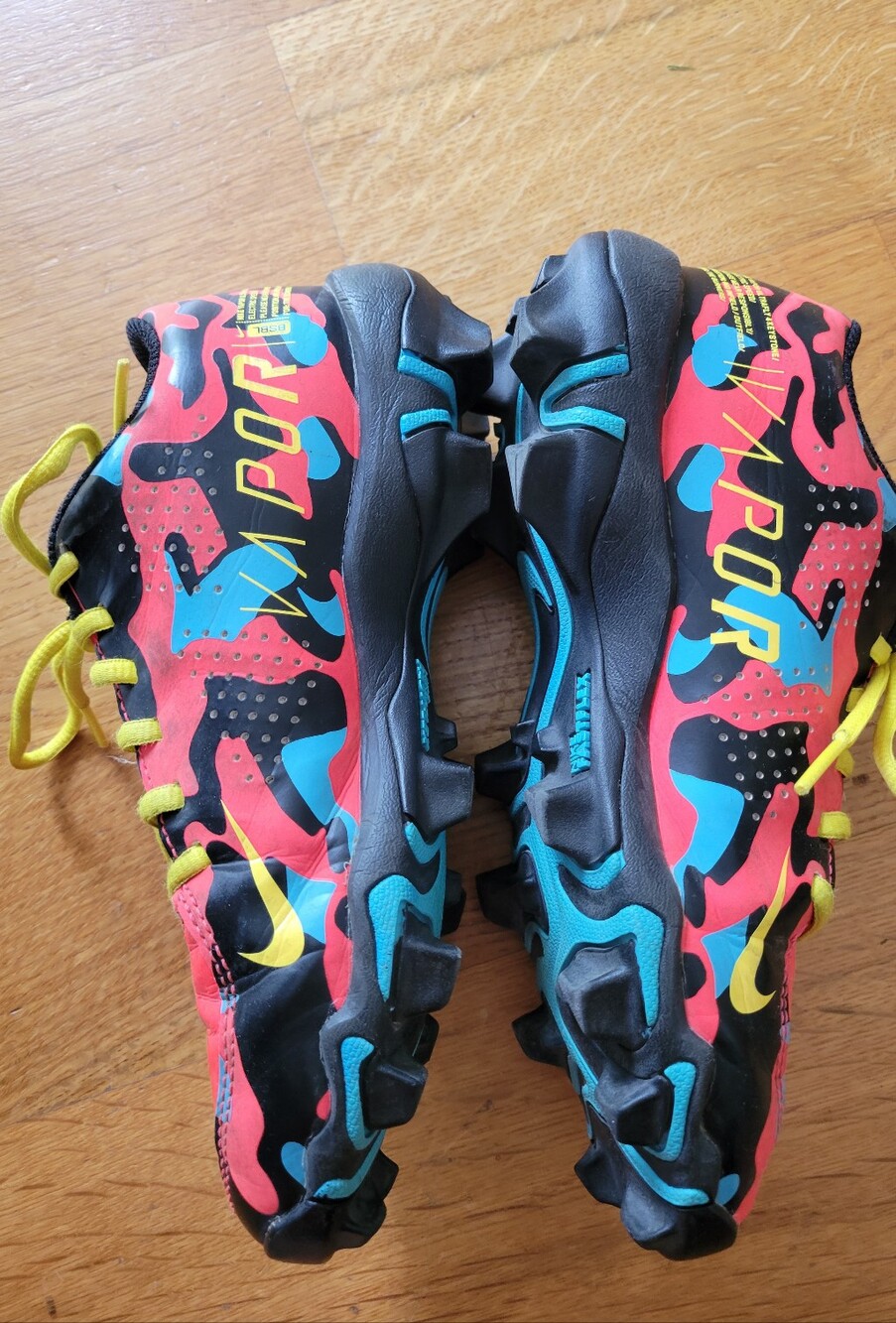 Boys size 4 baseball cleats - Picture 4 of 6